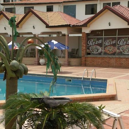 True Vine Hotel Kumasi Exterior foto